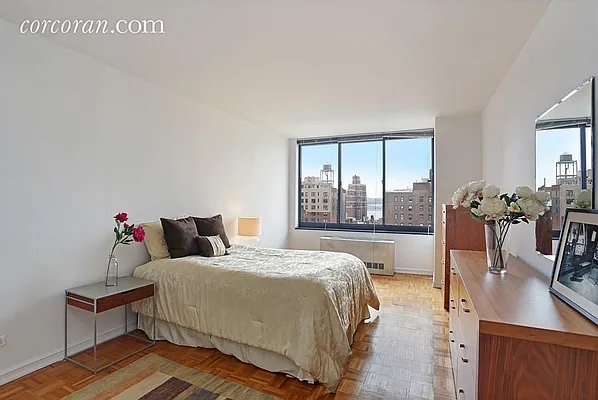 Sold by Corcoran | media 2