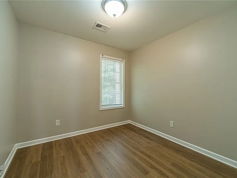 1191 Primrose View Cir — Photo 32