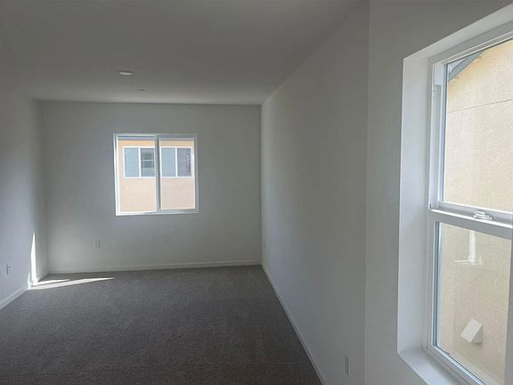 3rd image of 480 Rainbow Falls Ln