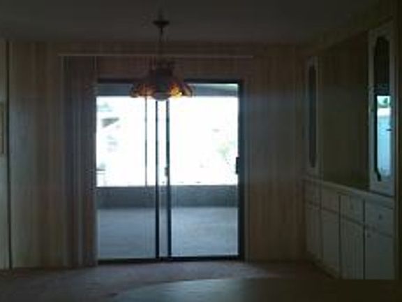 2nd image of 832 Concord St