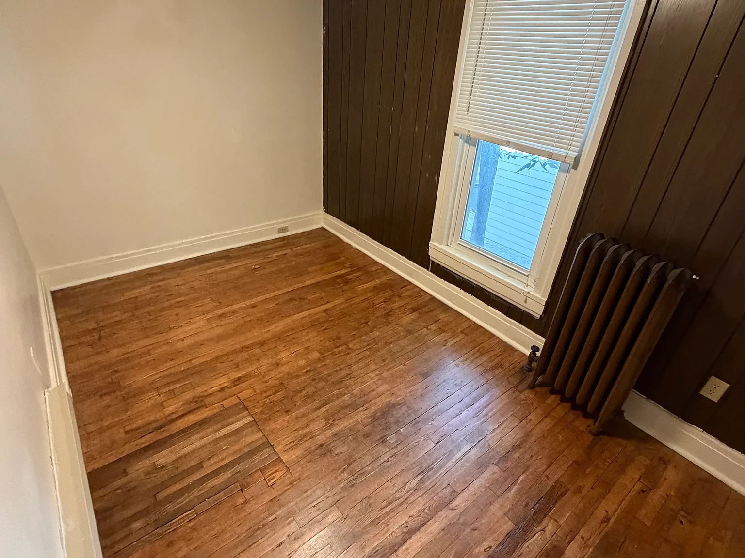 2 bed, $900 — Photo 1
