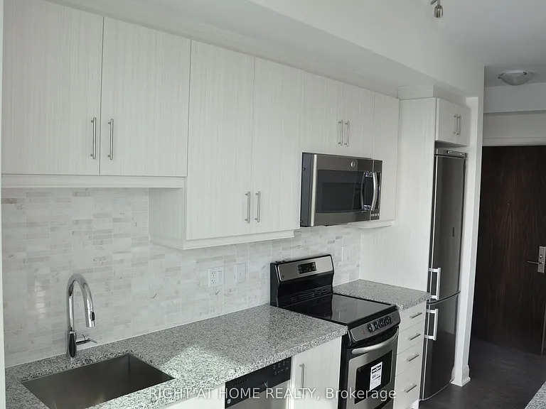 68 Canterbury Pl #1707 — Photo 24