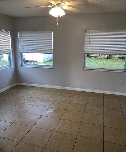 9354 Temple Ave — Photo 10