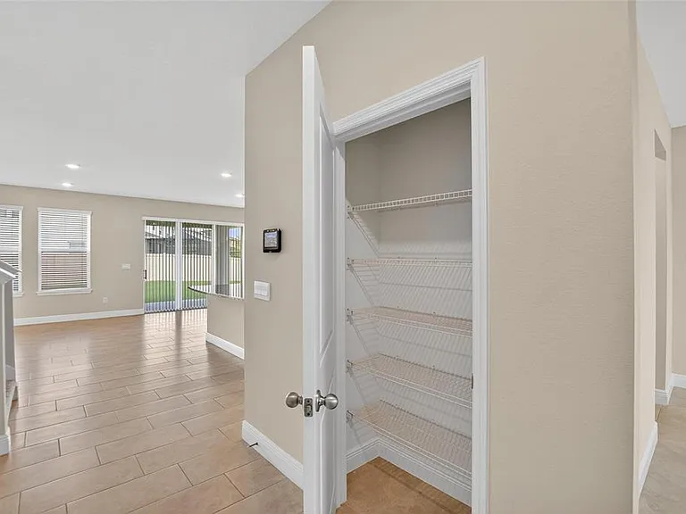 2546 Warren Acres Blvd — Photo 30