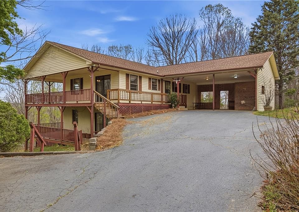 1st image of 143 Copperhead Rd