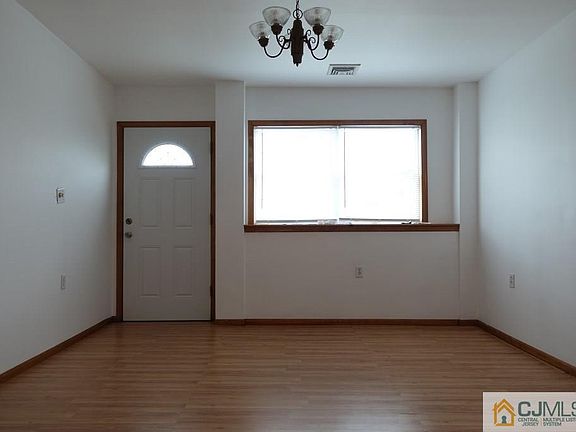2nd image of 168 Whitehead Ave