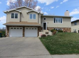 930 Senate Dr, Bismarck, ND 58501