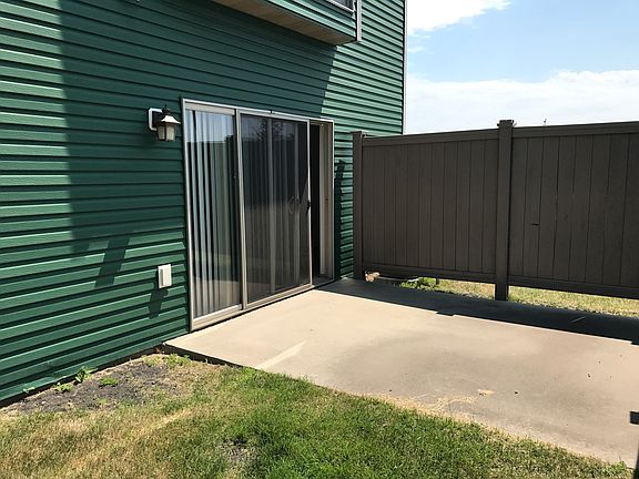 2nd image of 806 37th Ave S APT 2