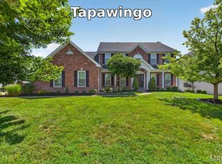 9326 Caddyshack Cir, Saint Louis, MO 63127