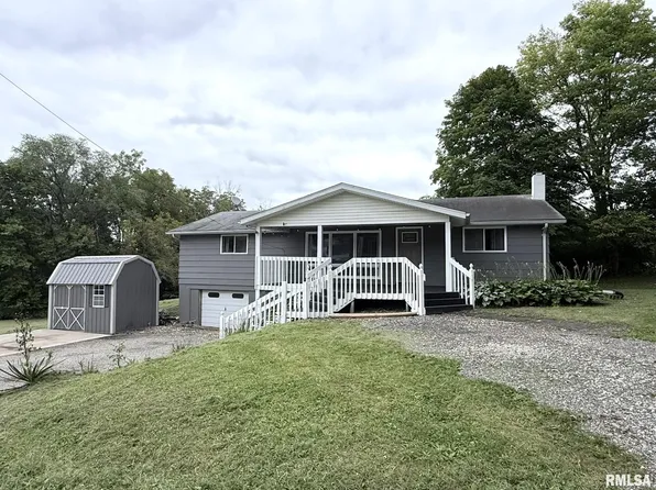 104 S Hartman St, Avon, IL 61415