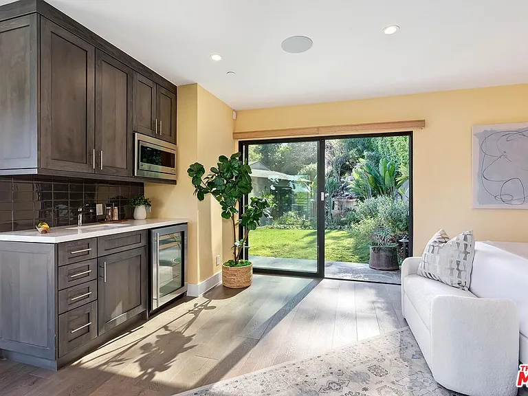 2841 Montcalm Ave — Photo 44