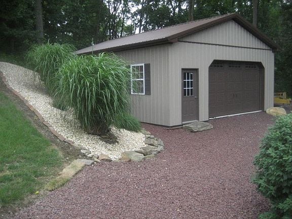 4th image of 678 Bark Dr