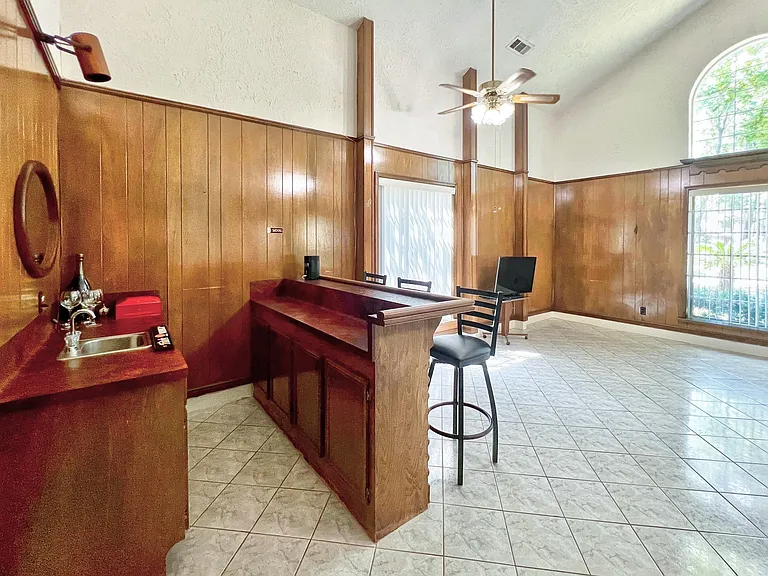 16902 Summit Oaks Ln — Photo 6