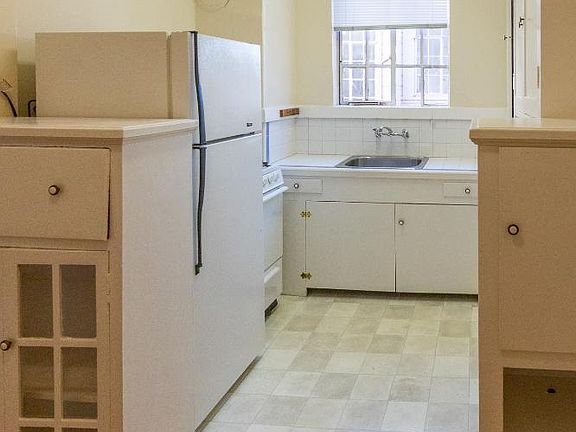 4th image of 179 Alhambra St #301