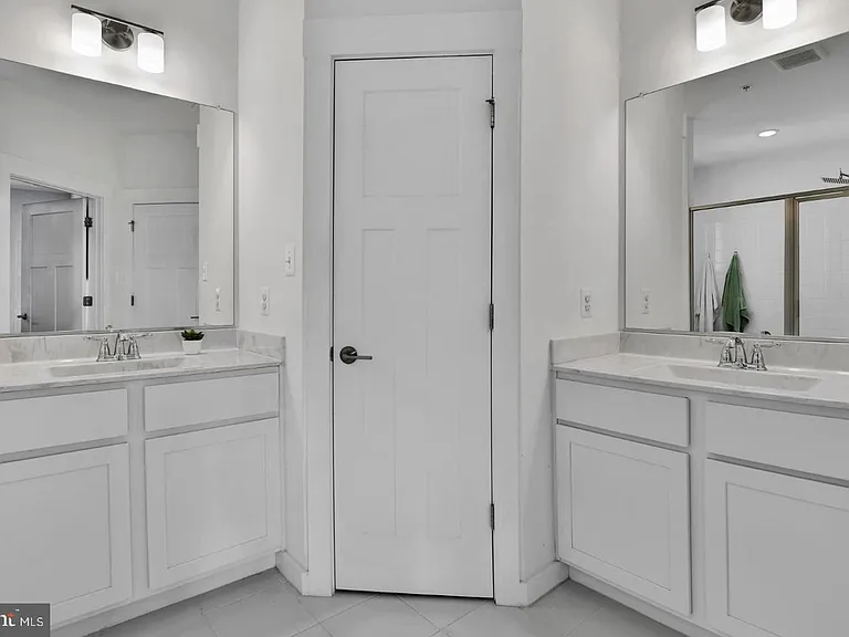 1003 Furgeson Ln — Photo 10