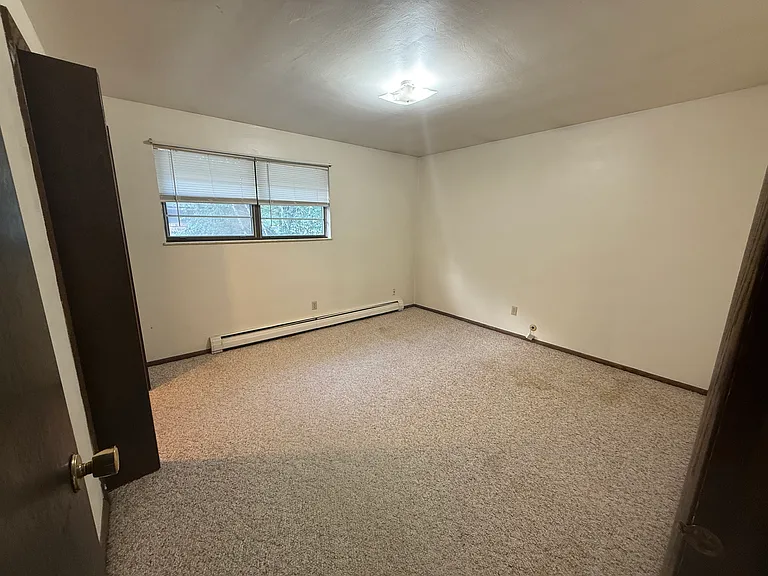 3930 Frederick St — Photo 10