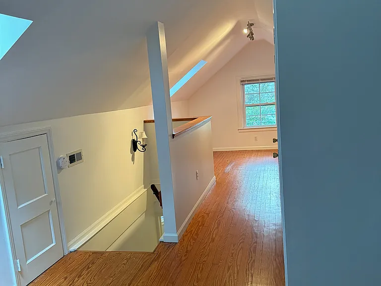 Upstairs flex space / possible bedroom