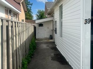 39 Frankton Cres, Toronto, ON M3J 1C2