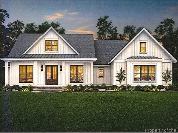 8024 Riverwatch Dr, Gloucester, VA 23061