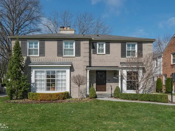 399 Chalfonte Ave, Grosse Pointe Farms, MI 48236