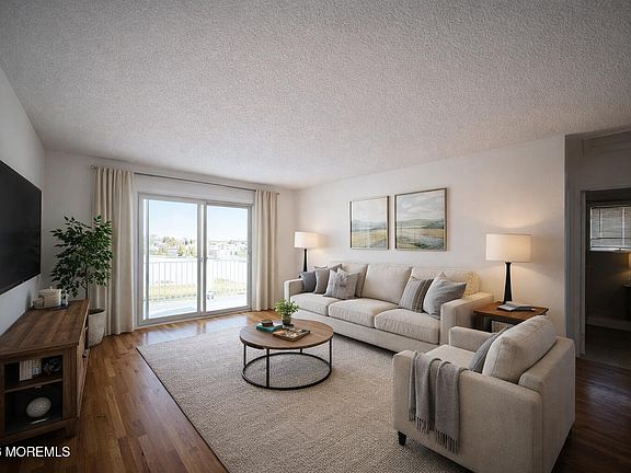 3rd image of 50 Valentine St Unit 12B