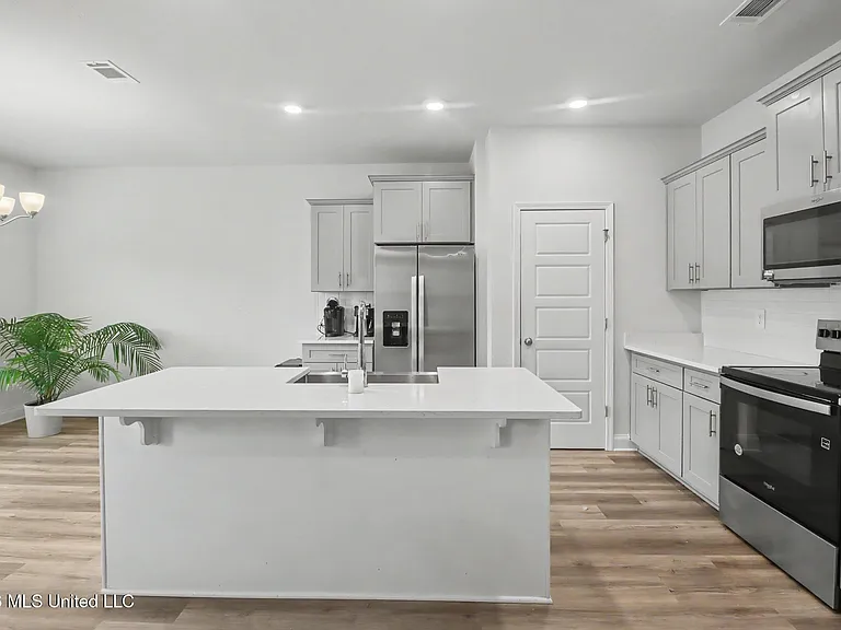 4981 Fern Dr — Photo 8