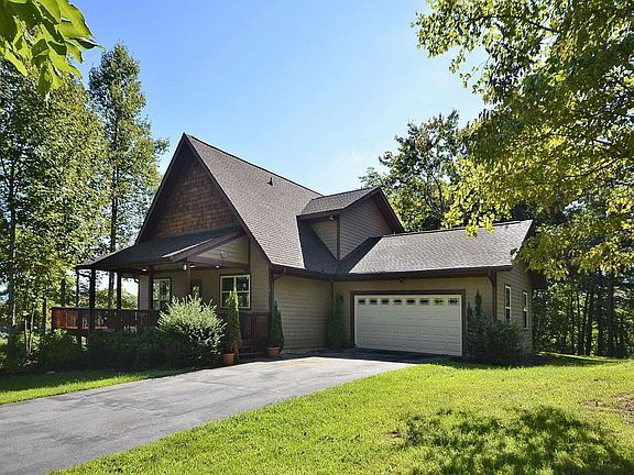 2nd image of 401 Grand Oaks Dr
