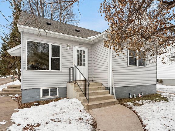 3rd image of 300 3rd St SW