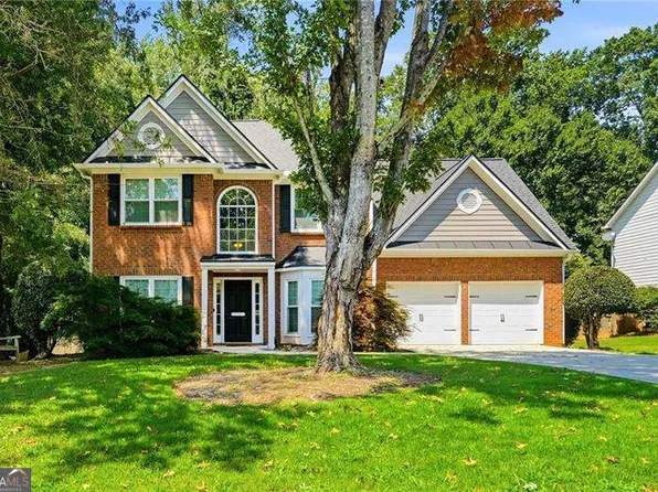 575 Kingsport Dr, Roswell, GA 30076