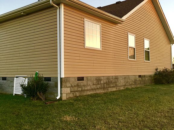 2nd image of 196 Meadowcrest Ct