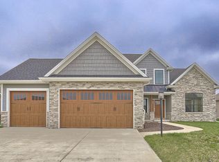 1113 English Oak Dr, Champaign, IL