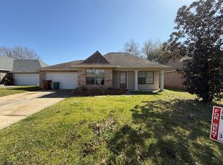 10377 English Manor Dr, Gulfport, MS 39503