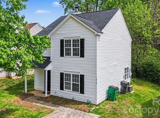 1215 McAllister Dr, Charlotte, NC 28216