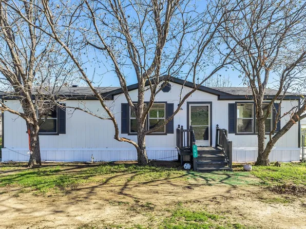 163 Hilltop Meadows Dr, Springtown, TX 76082