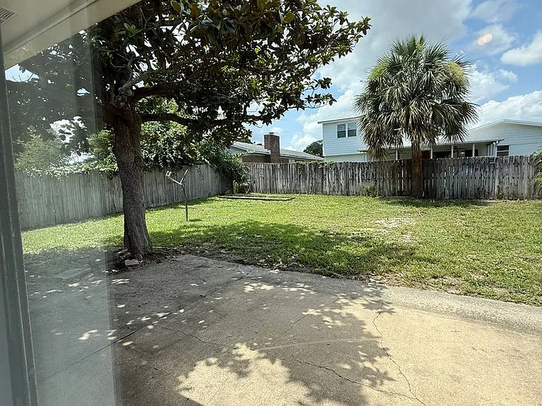 503 Virginia St — Photo 29