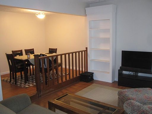 2nd image of 2803 Chelsea Ct