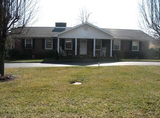 105 Crestview St, Galax, VA 24333