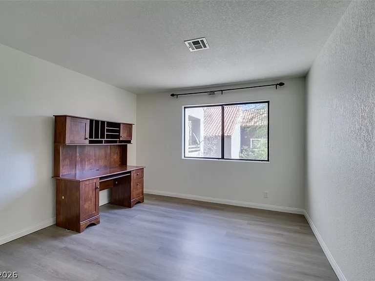 5054 S Rainbow Blvd #202 — Photo 31