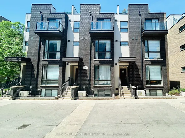 32 Fieldway Rd #123, Toronto, ON M8Z 0E3