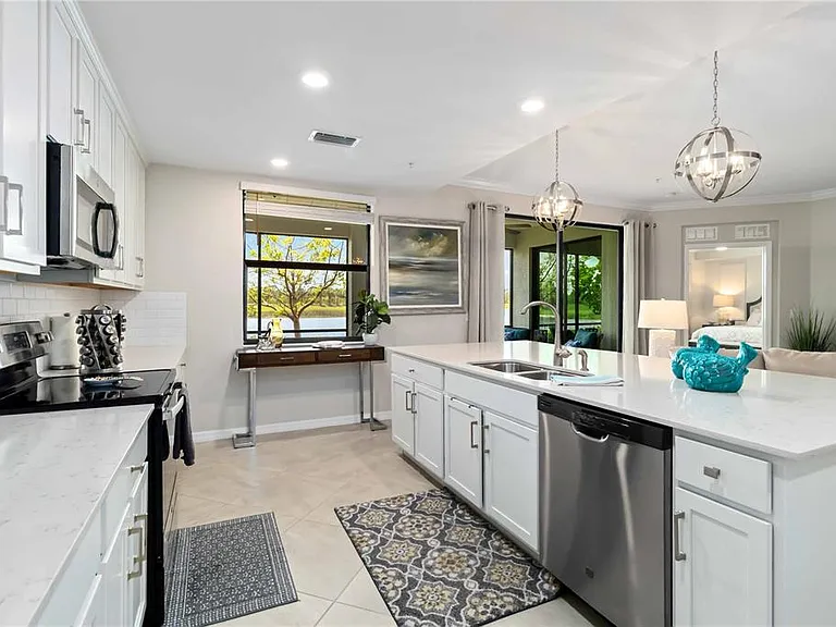10805 Tarflower Dr #101 — Photo 18