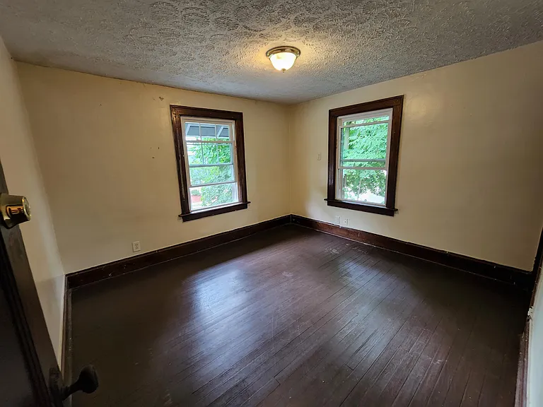 114 Linden Rd — Photo 26