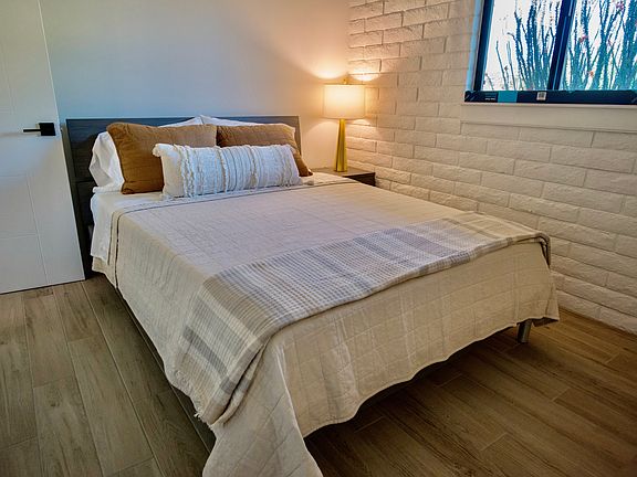 5th image of 5811 E Surrey Dr #4