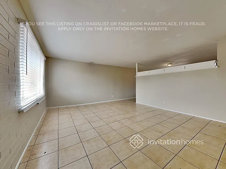5611 N 65th Ave — Photo 6