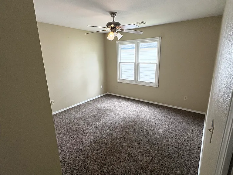 2120 June Ln — Photo 3