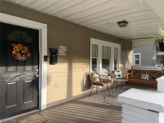 3rd image of 1333 Manchester Rd