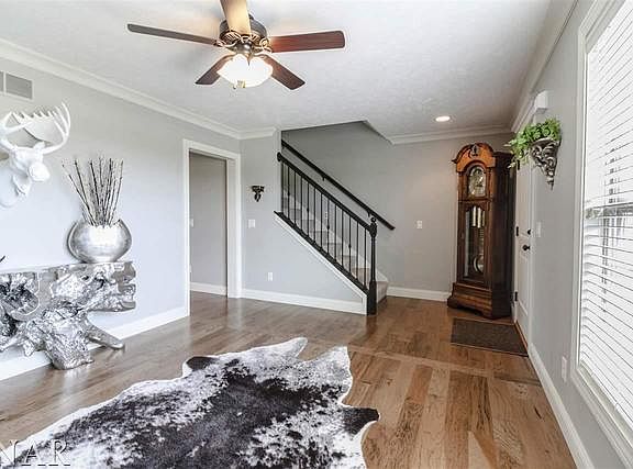 3rd image of 2702 Shepard Rd