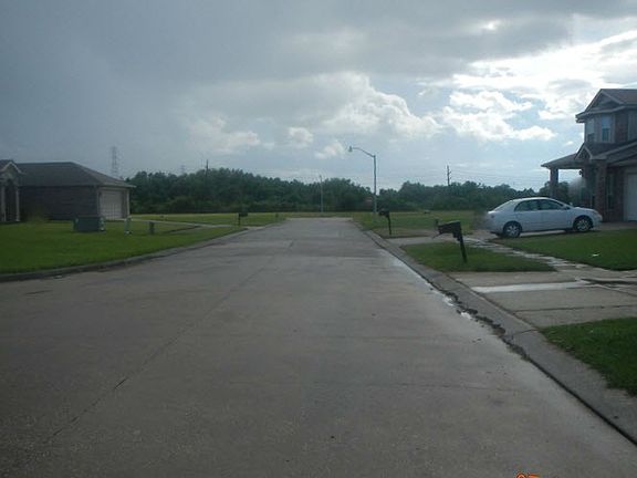 4th image of 2336 N Harper Dr