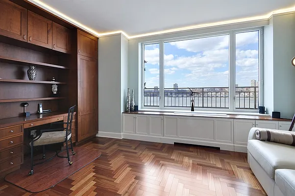 Sold by Corcoran | media 6