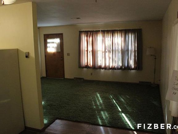 4th image of 314 N Barclay Dr