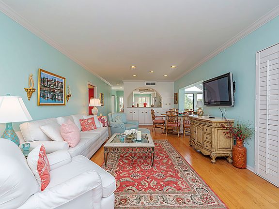 4th image of 205 Park Shore Dr #4-444